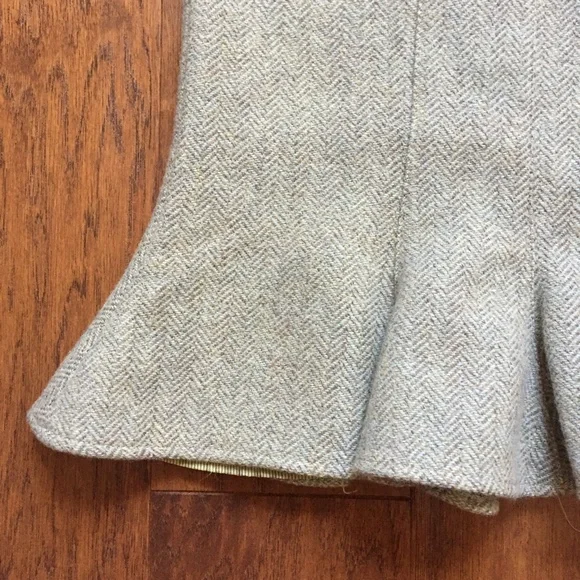 Chloe Wool Tweed Trumpet Skirt in Beige - Size 44 - Picture 3 of 8
